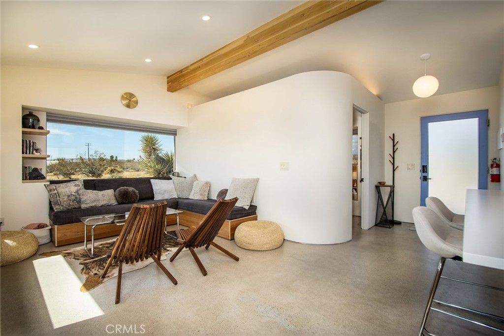 listing image 130727118560094656666