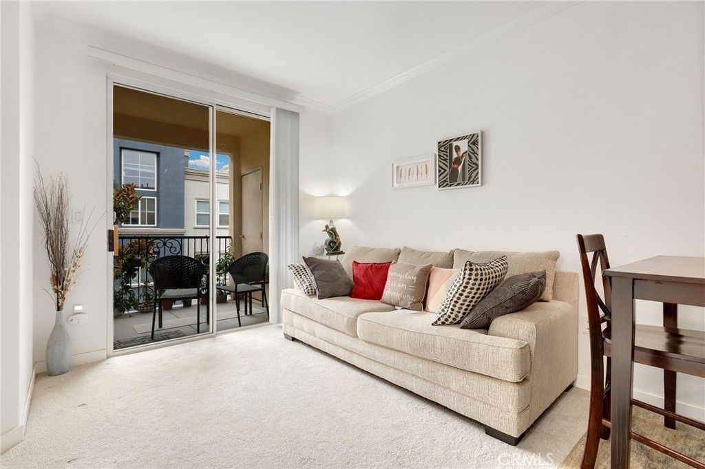 listing image 130722110719571675702