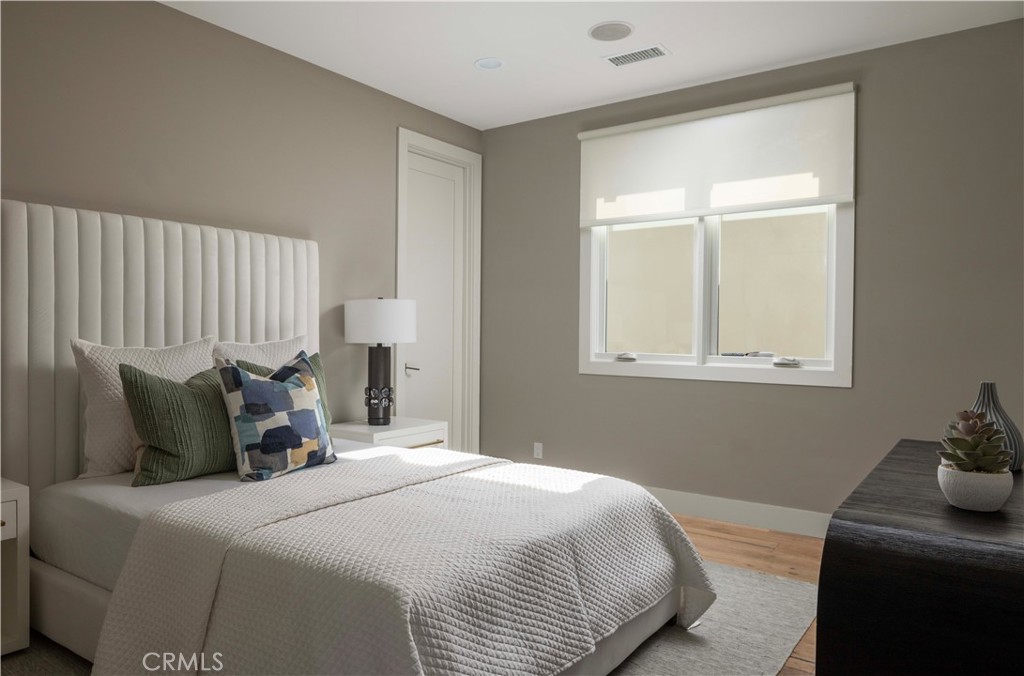 Newport Heights (NEWH) - Residential