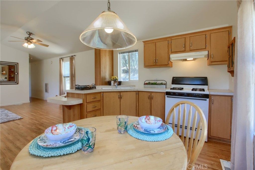 listing image 130726842103255518019