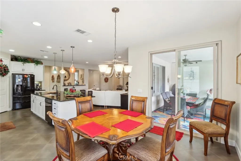 Hemet, California 92545, United States, 3 Bedrooms Bedrooms, ,2 BathroomsBathrooms,Residential,Pending,101172