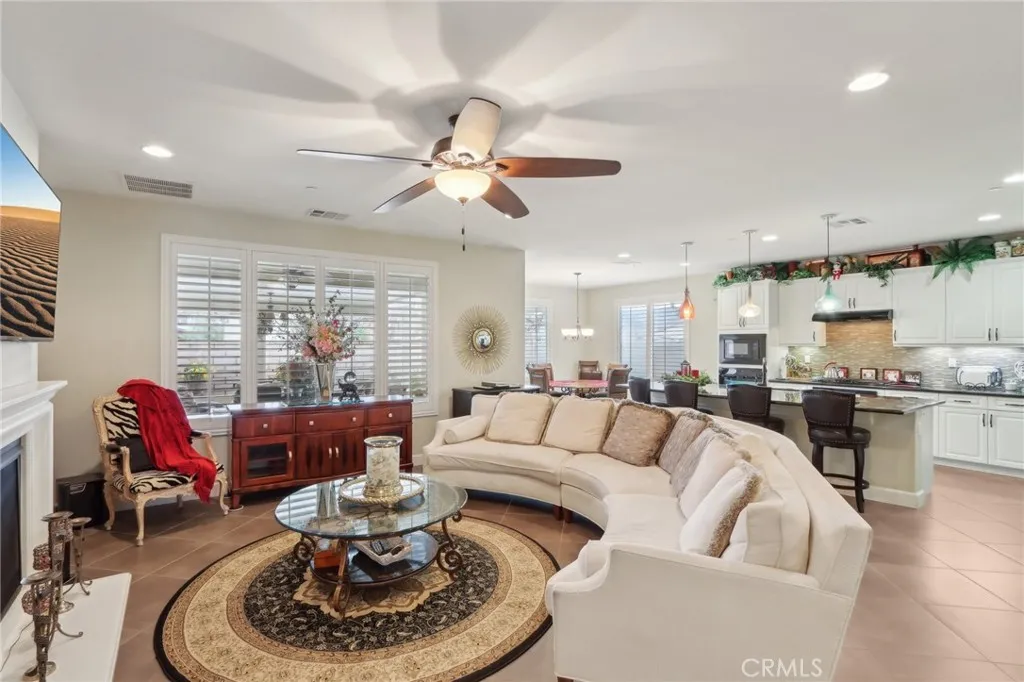 Hemet, California 92545, United States, 3 Bedrooms Bedrooms, ,2 BathroomsBathrooms,Residential,Pending,101172