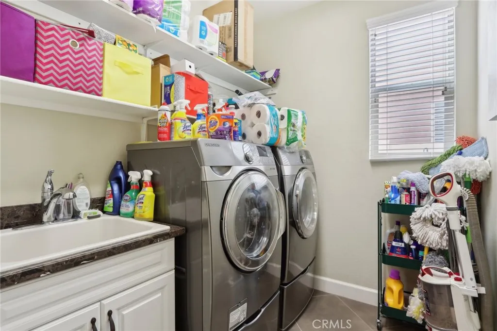 Hemet, California 92545, United States, 3 Bedrooms Bedrooms, ,2 BathroomsBathrooms,Residential,Pending,101172