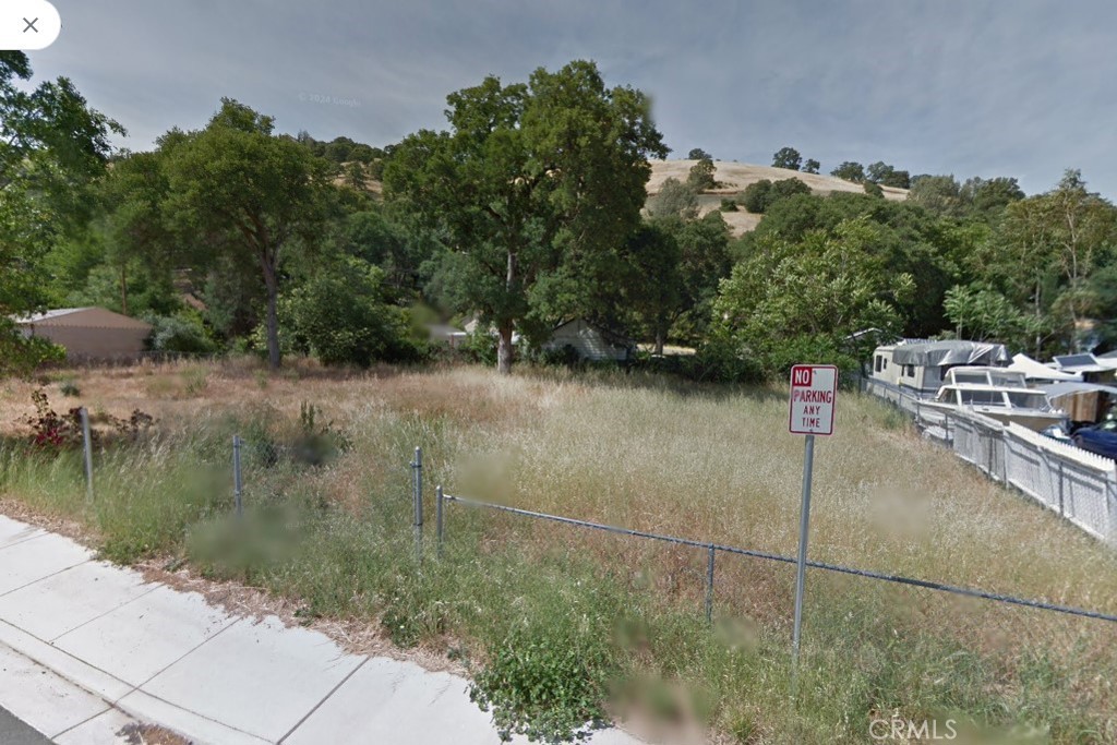 Land in the Plaza in Clearlake Oaks. Near the Red and White Store. Zoned PDC