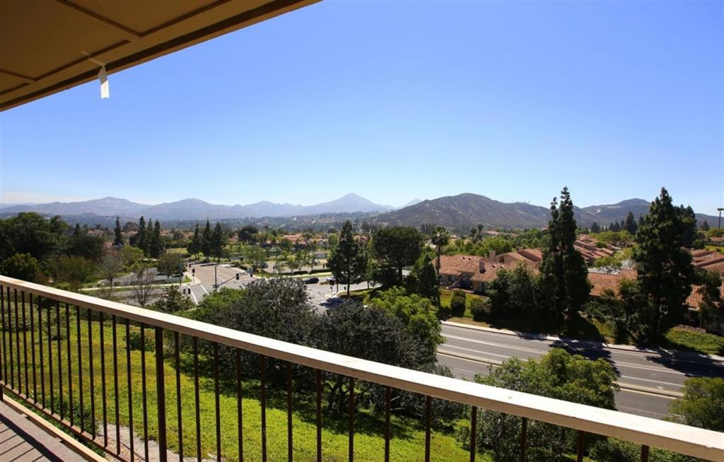 Corner/End unit. Spectacular HilltoView! Lots of windows! Great starter home or small family. Master suite has two closets, full-size washer/dryer, double vanity, separate bath. Brand new bamboo floors, newly painted, new doors, new fans, fixtures and more! Quiet, serene neighborhood. Great schools nearby. Lots of great shopping close by. Freeway close but not so close you can hear them!! Membership with prestigious Bernardo Heights Club w/many amenities. Large pool, jacuzzi, picnic on prop. Garage. Neighborhoods: Bernardo Greens Complex Features: ,,,, Equipment: Dryer,Garage Door Opener, Range/Oven, Washer Other Fees: 0 Sewer: Sewer Connected Topography: LL
