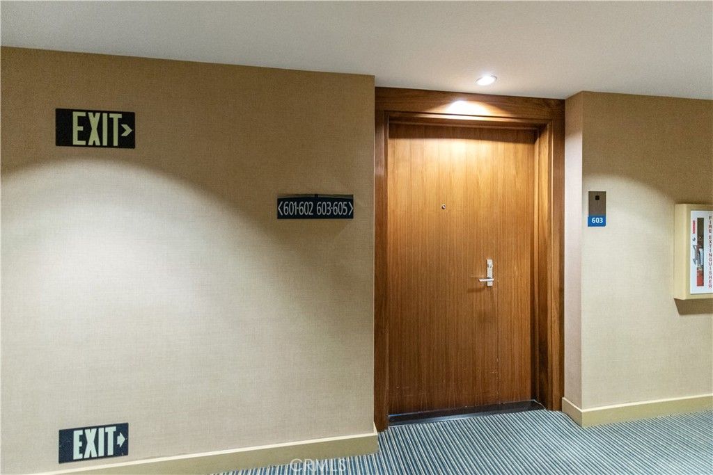 listing image 0
