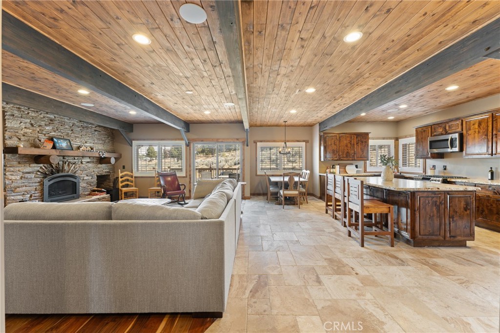 1985 Golden Rod Avenue