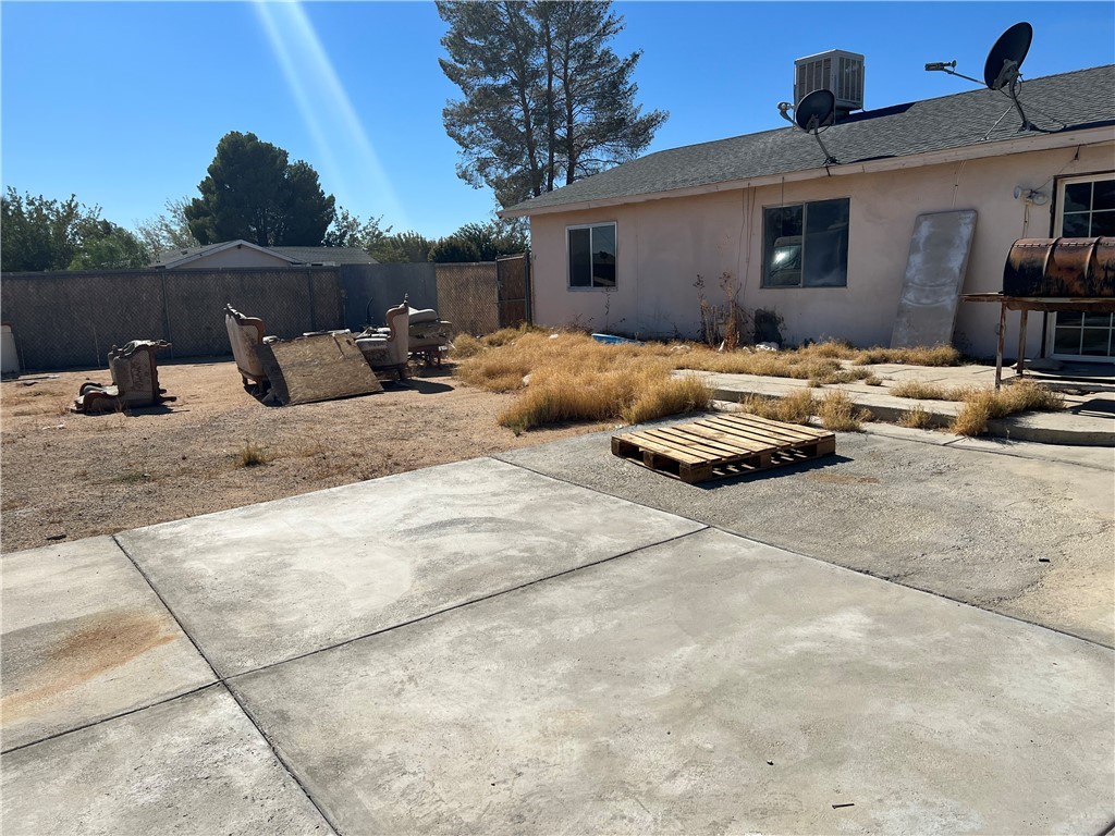 Photo 5 of 24 of 21124 79th Street house