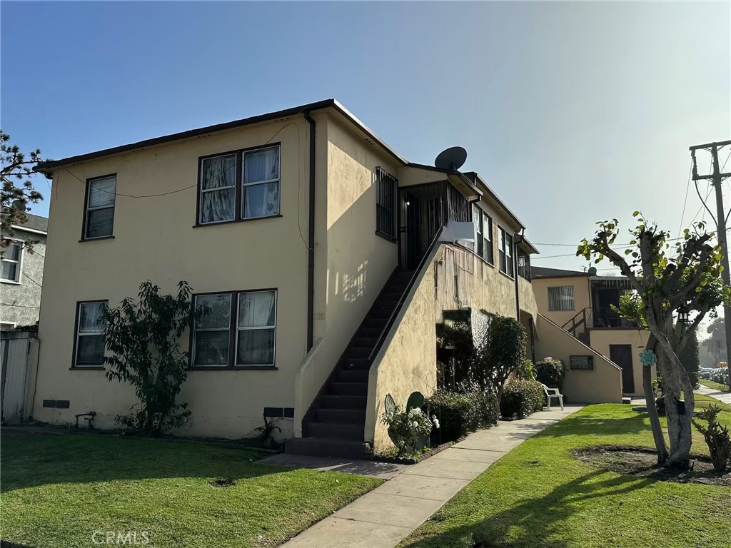 618 W Arbor Vitae Street