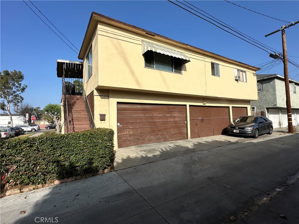 618 W Arbor Vitae Street