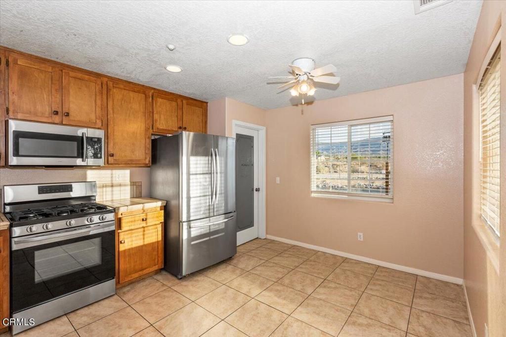listing image 130729593395155138216