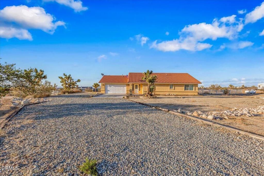 listing image 130722918089168266836