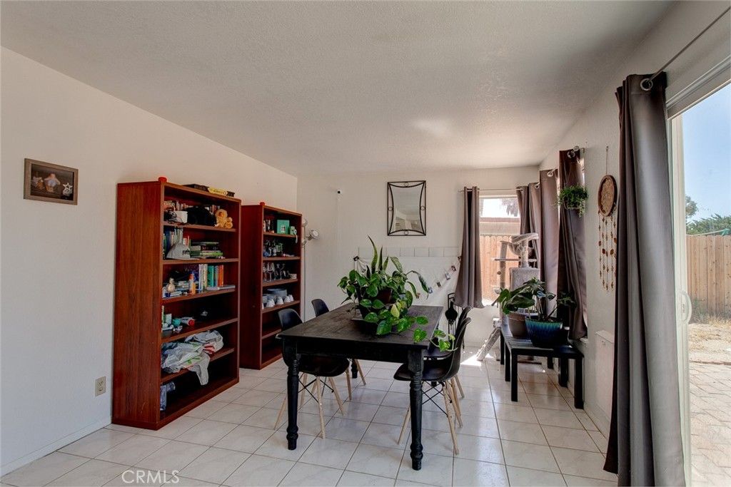 listing image 130728470600716015428