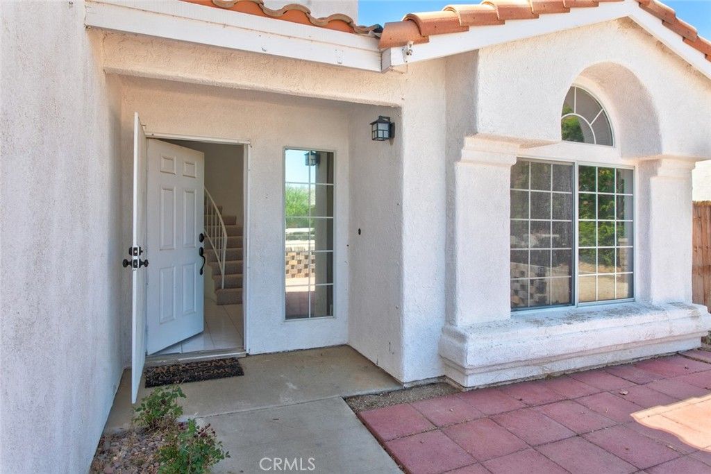 listing image 130729672980204850670