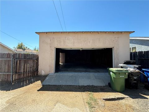 A home in Reseda