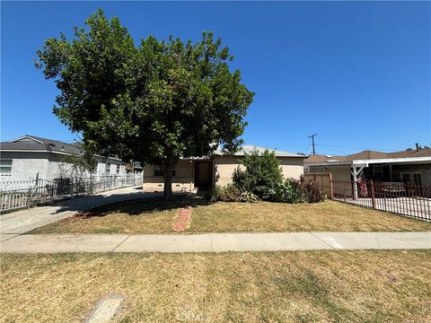 A home in Reseda