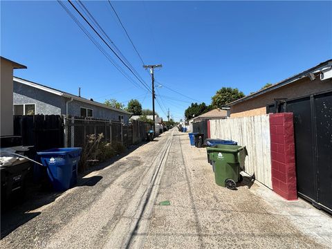 A home in Reseda