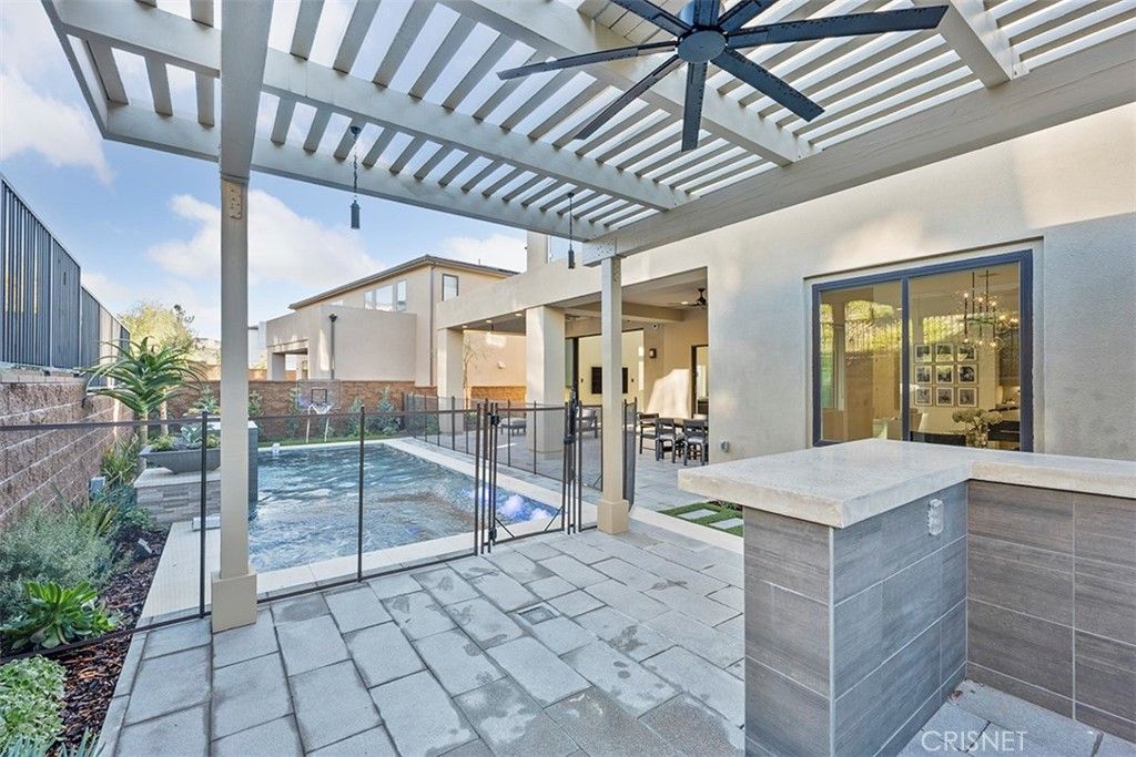 listing image 13074566482010614465