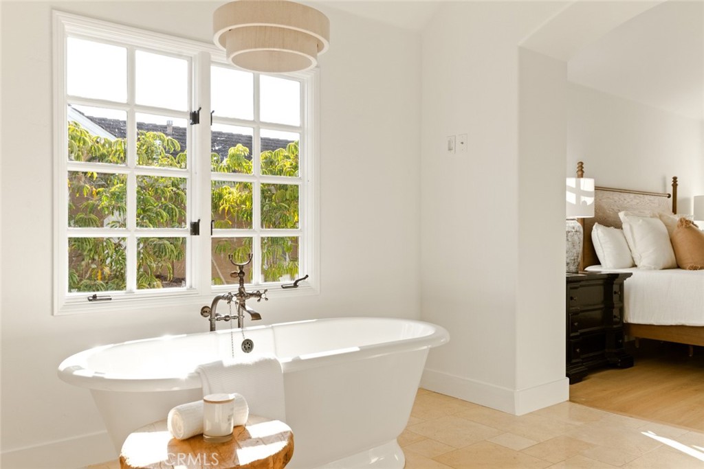 Corona del Mar South of PCH (CDMS) - Residential