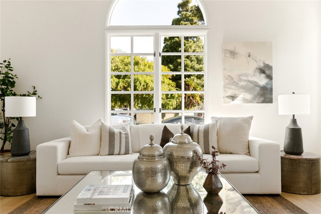 Corona del Mar South of PCH (CDMS) - Residential