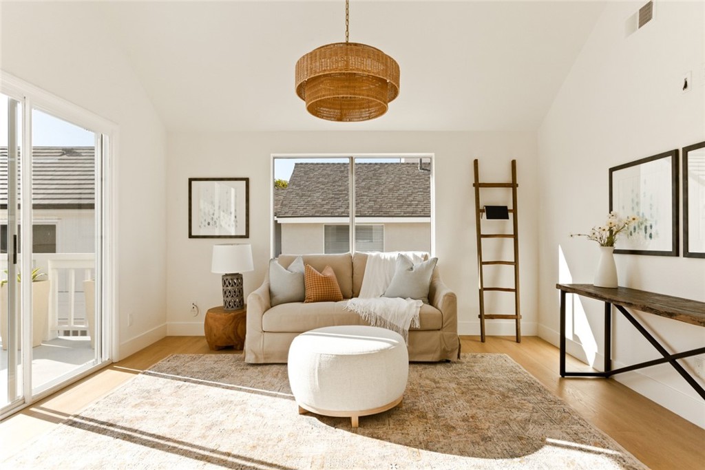 Corona del Mar South of PCH (CDMS) - Residential