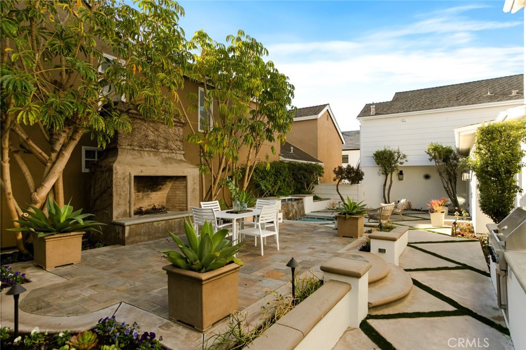 Corona del Mar South of PCH (CDMS) - Residential