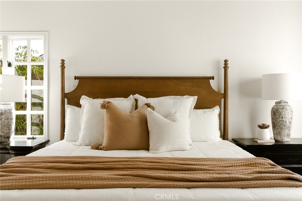 Corona del Mar South of PCH (CDMS) - Residential