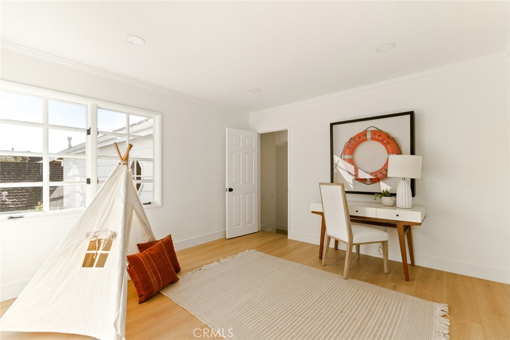 Corona del Mar South of PCH (CDMS) - Residential