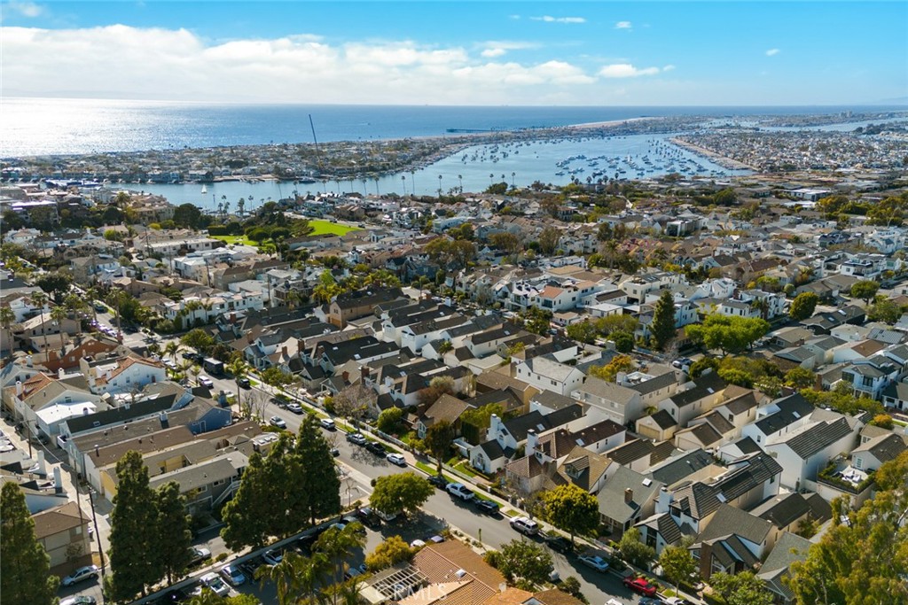 601 Dahlia Avenue