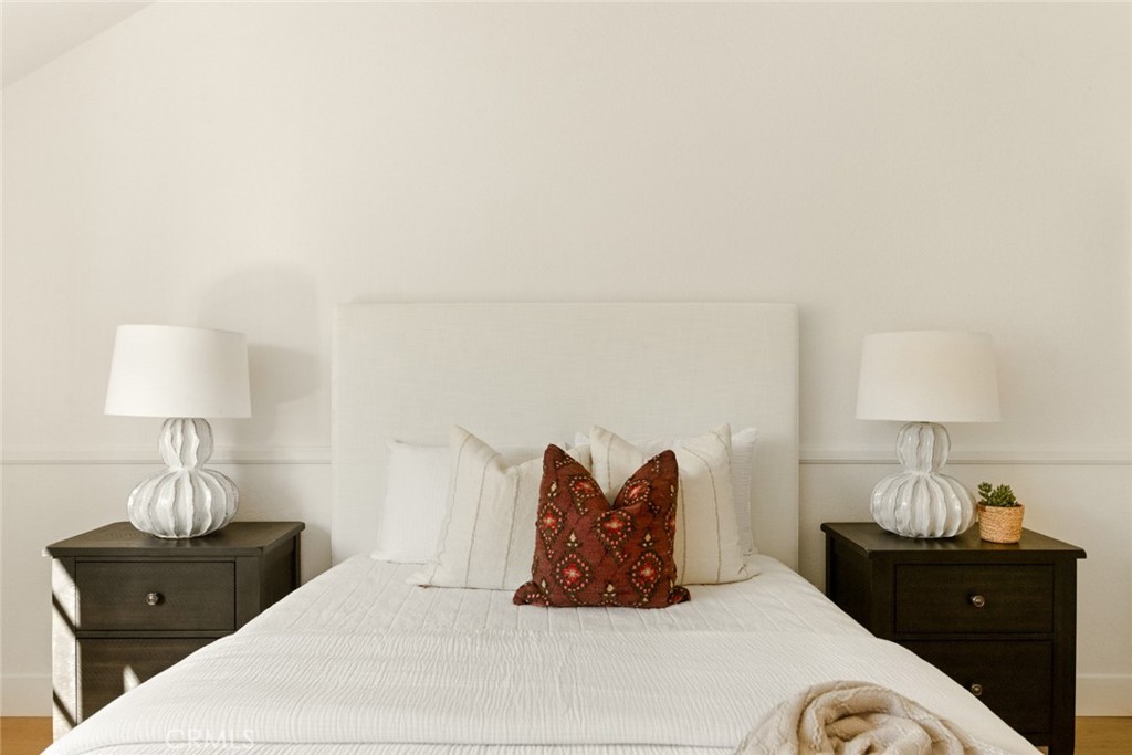 Corona del Mar South of PCH (CDMS) - Residential