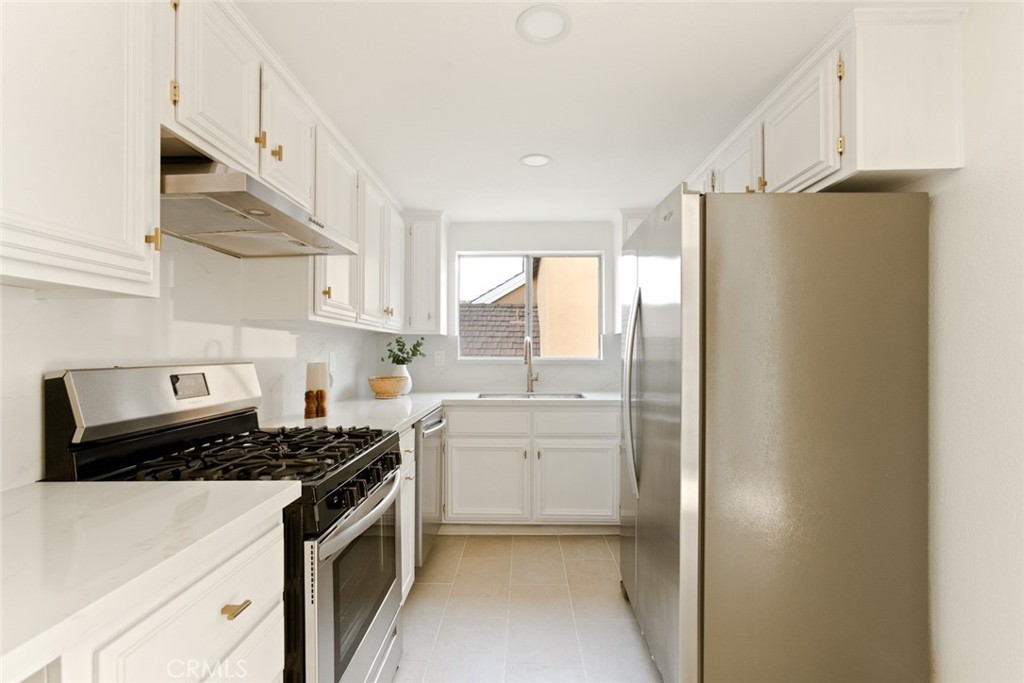 Corona del Mar South of PCH (CDMS) - Residential