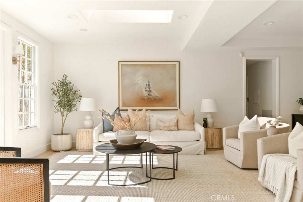 Corona del Mar South of PCH (CDMS) - Residential