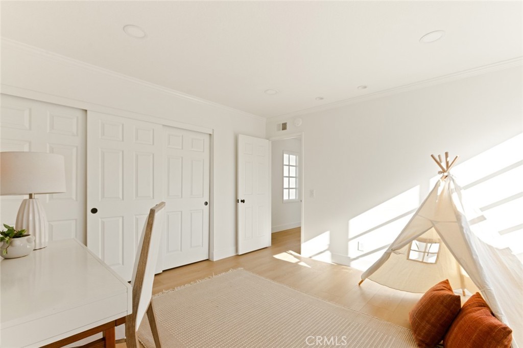 Corona del Mar South of PCH (CDMS) - Residential