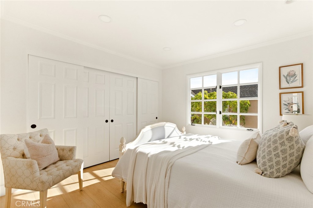 Corona del Mar South of PCH (CDMS) - Residential