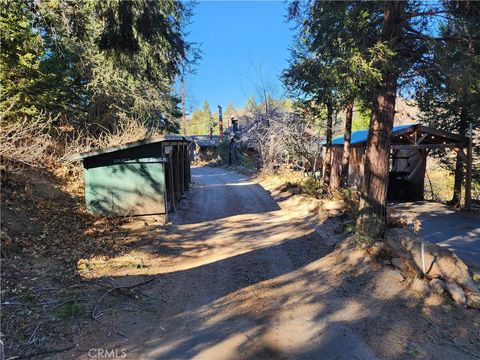 A home in Palomar Mountain