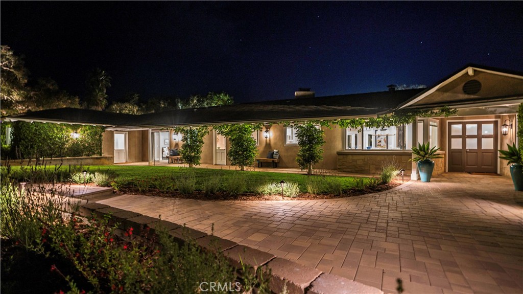 4760 Calle Camarada