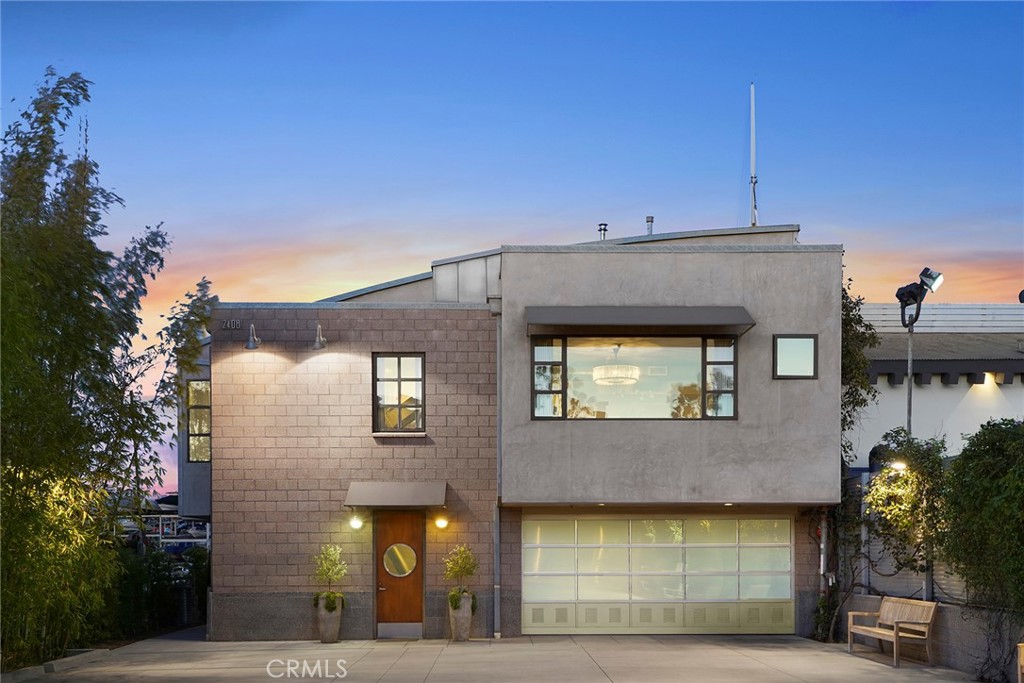 2410 Newport Blvd