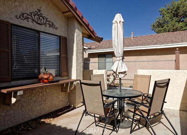ACTIVE / PENDING CANCELLATION: Beautifully Remodeled Home! Approx 1350 Sq.Ft. plus french doors lead out to the 12 X 14 sun room. Peek-a-boo Lake View from the front porch/courtyard area. RV Parking. Granite Counters and Walk-in pantry in Kitchen. Newer Stainless Stove/Range and Dishwasher. Indoor Laundry. New Ceramic/Wood flooring in the Liv Rm, Kitchen, Dining Rm and Hall. Ceiling fans in living room, dining room & all bedrooms. Mirrored closet doors in all bedrooms. Master bath has separate tub and shower. Fenced back yard with storage shed. Short Walk to the Lake. Walking distance to Riverview Middle School and only a short drive to Riverside Prep. Association Amenities: Beach # of RV Spaces: 0 Special Features: ,,PTRY,SH,POOL,CLUB,SPA,TENN,GYM,BEAC,GOLF Lot Location Type: Standard Location Pool Features: Common Pool Special Features: Cable TV,Garage Door Opener, Underground Util: # of Attached Spaces: 2 # of Detached Spaces: 0