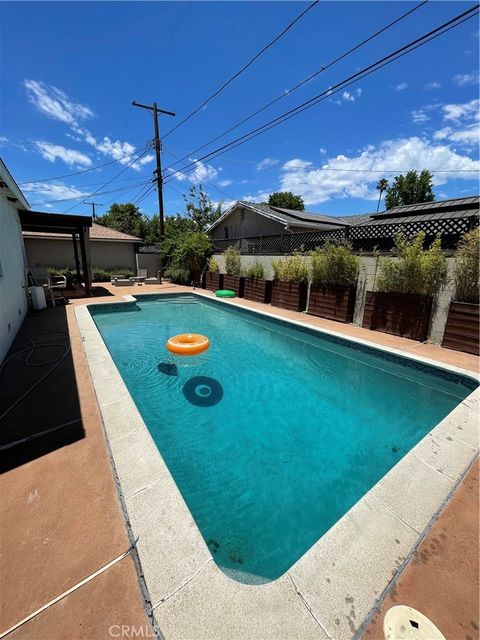 A home in Reseda