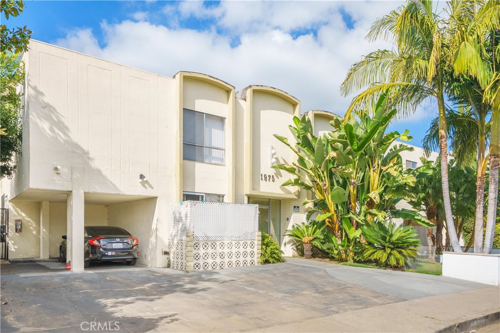Properties 1 1975 S Corning Street