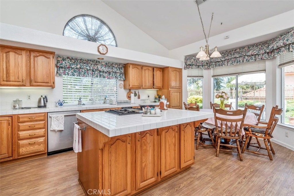 listing image 130727077603982358240