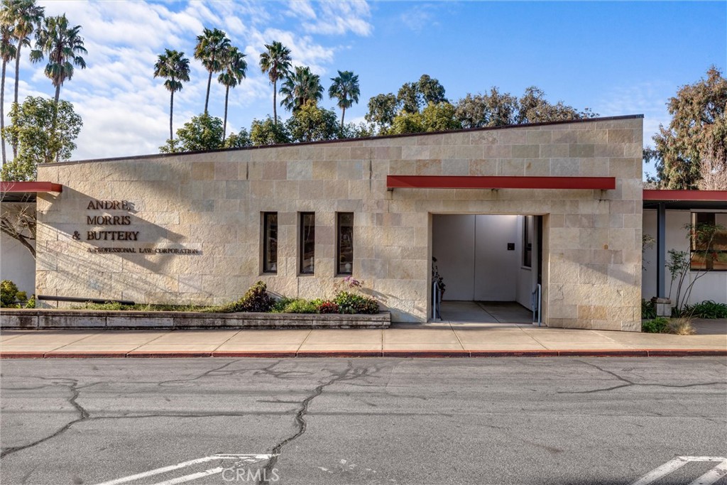 1102 Laurel Lane