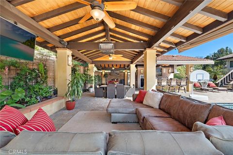 A home in North Tustin