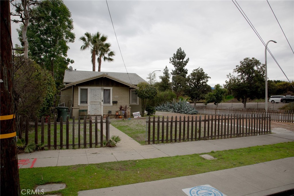 Listing image 1