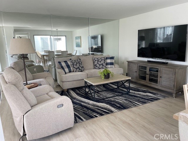 341 Avenida Sevilla F