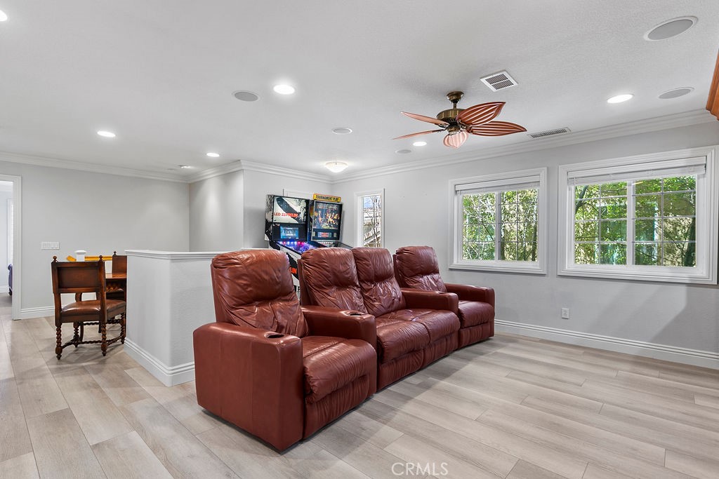 Knolls (KNOL) - Residential Lease