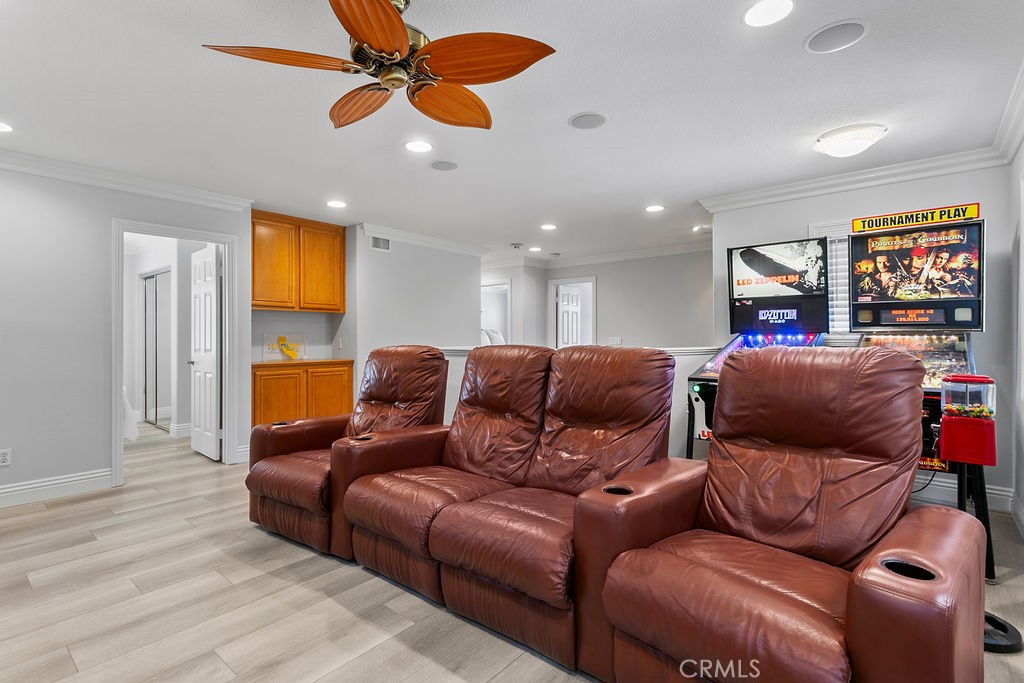 Knolls (KNOL) - Residential Lease