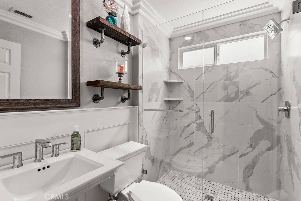 Knolls (KNOL) - Residential Lease