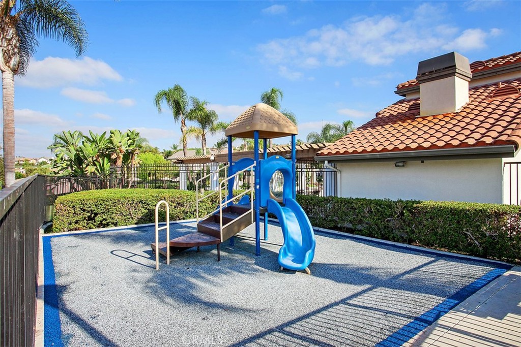 Knolls (KNOL) - Residential Lease