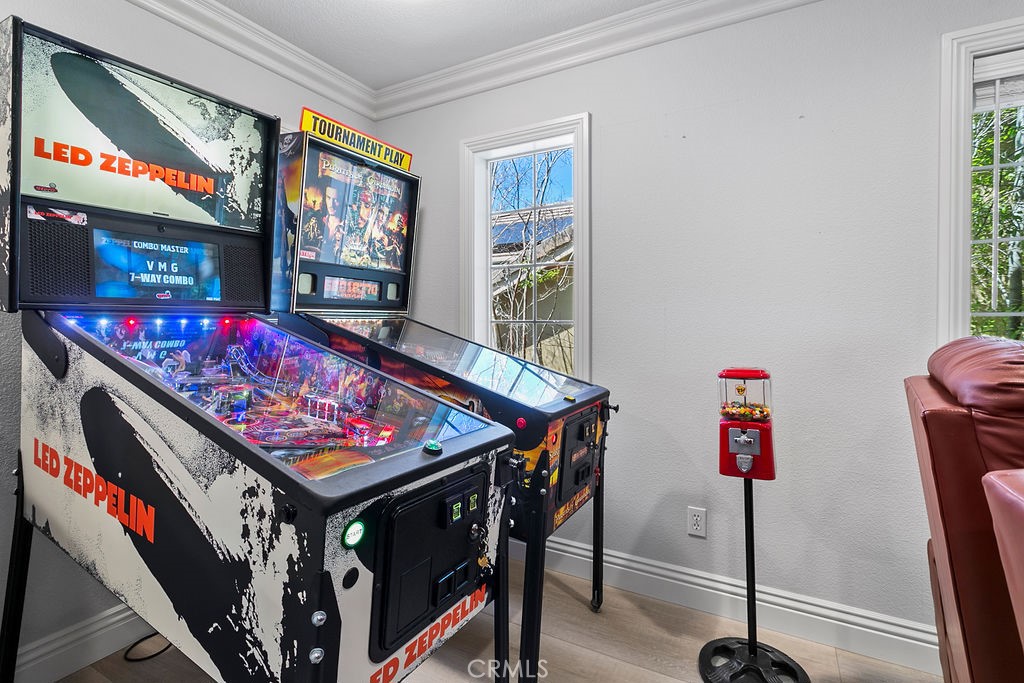 Knolls (KNOL) - Residential Lease